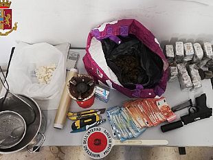 getta-crack-dalla-finestra-arrestato-dalla-polizia-di-stato