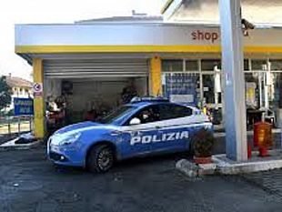 tento-di-rapinare-un-distributore-di-carburante-arrestato