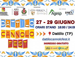 tutto-pronto-per-il-taglio-del-nastro-per-la-4-edizione-del-dattilo-cannolo-fest