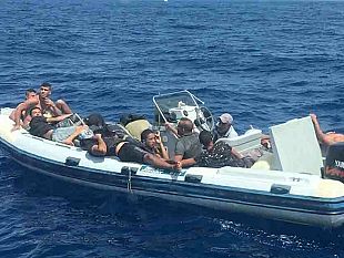 salemi/ancora-sbarchi-a-lampedusa-tra-i-migranti-anche-una-neonata