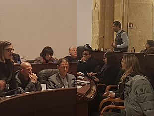 mazara-il-consiglio-comunale-16-voti-favorevoli-approva-variazione-al-bilancio-per-10-milioni-di-euro-numerose-interrogazioni-allamministrazione