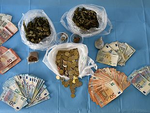 aveva-in-casa-200-grammi-di-marijuana-e-hashish-25enne-marsalese-arrestato-dalla-polizia