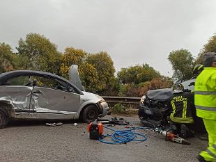 trapani-violento-scontro-tra-due-auto