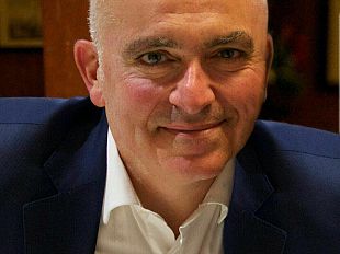 a-vincenzo-bonanno-sara-intitolata-biblioteca-per-bambini-grazie-alle-donazioni-di-amici-e-conoscenti-dello-stesso-penalista-prematuramente-scomparso