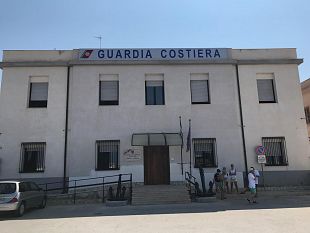 gli-operatori-del-porto-presso-la-guardia-costiera-di-marsala-per-apprendere-la-normativa-vigente