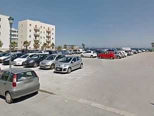 parcheggiatori-abusivi-sempre-presenti-a-piazza-vittorio-la-denucia-dellosservatorio-per-la-legalita