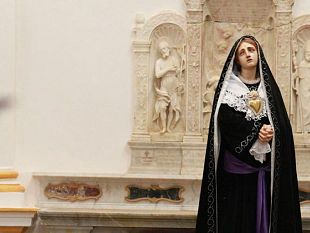 partanna-tutto-pronto-per-i-festeggiamenti-in-onore-di-maria-ss-addolorata