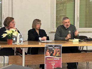 natale-a-valderice-la-bibbia-nel-parco-illumina-il-parco-urbano-di-misericordia