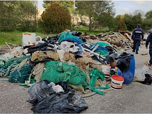 mazara-la-capitaneria-scopre-deposito-abusivo-di-rifiuti-sequestrata-area-di-40-000mq-ove