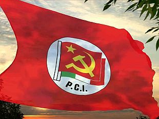 mazara-25-aprile-espone-la-bandiera-del-p-c-i-un-vigile-gliela-contesta-il-com-coppolino-si-e-trattato-di-un-equivoco