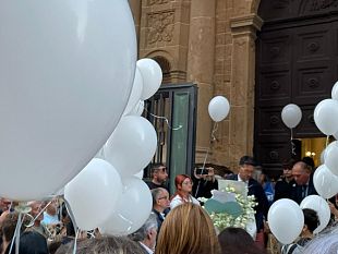 tanto-dolore-e-lacrime-per-lultimo-saluto-ad-alessandro