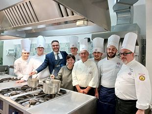 erice-cerimonia-di-premiazione-per-gli-studenti-del-florio-campioni-di-cucina-a-rimini