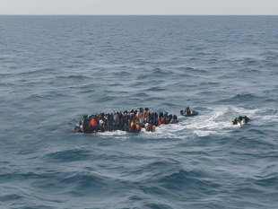 tragedia-al-largo-di-lampedusa-naufragio-di-un-barcone-con-28-migranti-a-bordo