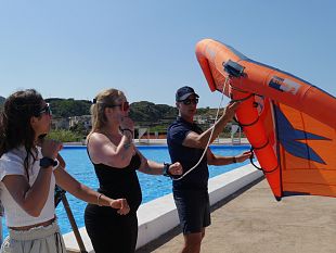 pantelleria-losola-si-prepara-alla-terza-tappa-di-campionato-italiano-di-wing-foil