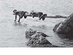 il-30-dicembre-al-garibaldi-si-presenta-il-romanzo-pittata-d-argento-di-aldo-pera-e-spettacolo-con-l-attore-fabrizio-ferracane-e-la-musicista-sade-mangiaracina