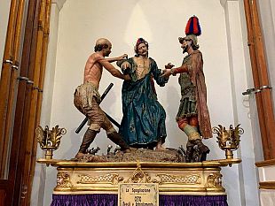 video-misteri-tra-storia-e-arte-la-spogliazione