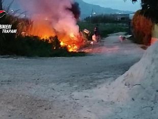 video-paceco-63enne-arrestato-per-il-reato-di-combustione-illecita-di-rifiuti