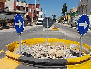 video-mazara-degrado-delle-due-nuove-rotatorie-sulla-circonvallazione-affidarne-la-gestione-a-privati