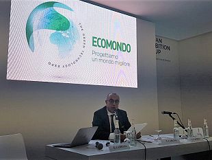 il-presidente-del-distretto-della-pesca-nino-carlino-alla-fiera-ecomondo