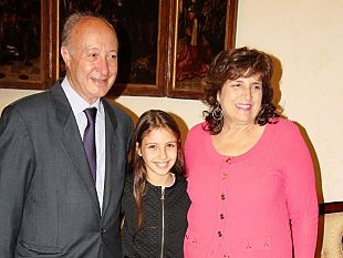 il-sindaco-alberto-di-girolamo-e-l-assessore-cerniglia-si-complimentano-con-costanza-fasulo