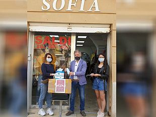 trapani-il-negozio-sofia-dona-2000-mascherine-alla-citta