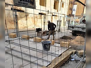 marsala-avviata-la-sistemazione-di-via-a-de-gasperi-sede-di-un-ipogeo