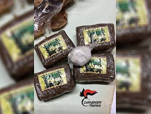 mazara/pantelleria-in-casa-con-cocaina-e-hashish-arrestato-dai-carabinieri-21enne