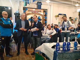 mazara-festa-scudetto-con-cena-dei-tifosi-interisti-fra-gli-ospiti-beppe-baresi