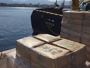 operazione-remus-la-gdf-con-la-lo-sco-e-la-dda-effettuano-un-maxi-sequestro-di-oltre-20-tonnellate-di-droga-al-porto-di-palermo