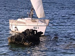 bonagia-si-tuffa-per-un-bagno-ma-la-barca-se-ne-va-salvato-diportista-45enne