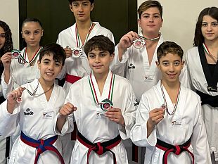 due-castelvetranesi-adele-monachella-e-francesco-santoro-vincono-loro-ai-taekwondo-championsip-in-campania