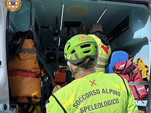 terrasini-trauma-alla-gamba-durante-lescursione-71enne-soccorsa-e-portata-in-ospedale