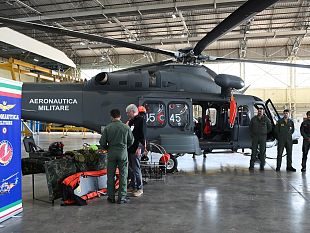 aeronautica-militare-in-visita-a-trapani-un-tedesco-soccorso-in-mare