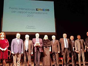 urbino-premio-internazionale-epheso-al-siciliano-giovanni-tumbiolo