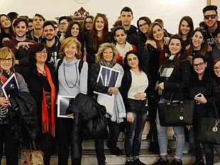mazara-gli-studenti-dell-istituto-duca-abruzzi-libero-grassi-di-palermo-in-visita-al-comune