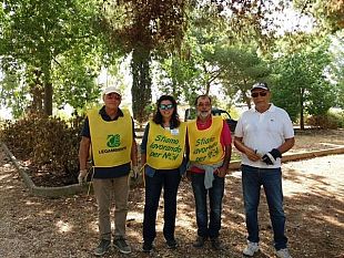 volontari-e-legambiente-ripuliscono-il-parco-delle-rimembranze