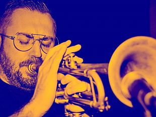 flash-mob-artisti-trapani-spopola-sul-web-con-alberto-anguzza