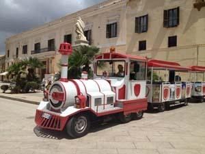 da-venerdi-1-agosto-il-trenino-turistico-per-il-collegamento-dei-litorali