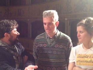 video-mazara-tutti-giu-per-terra-remix-al-teatro-garibaldi