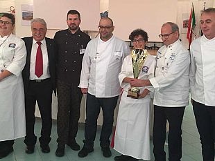 listituto-alberghiero-florio-di-erice-1-classificato-alla-selezione-regionale-del-concorso-carlo-pozzi-larte-del-gelato-in-passerella