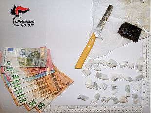 alcamo-controlli-antidroga-dei-carabinieri-un-arresto-e-una-denuncia-per-spaccio