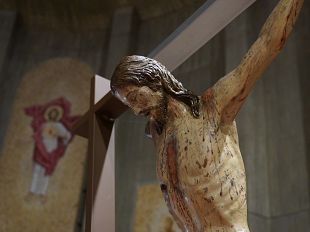 alcamo-restaurato-il-crocifisso-del-bonifato