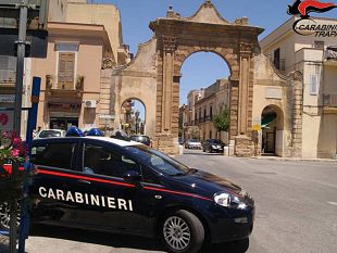 castelvetrano/castelvetrano-rubano-ferro-da-una-ditta-arrestati-dai-carabinieri