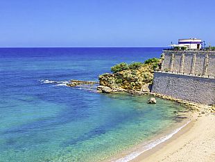 anziano-di-79-anni-muore-sulla-spiaggia-playa-di-castellammare-del-golfo-dopo-un-malore