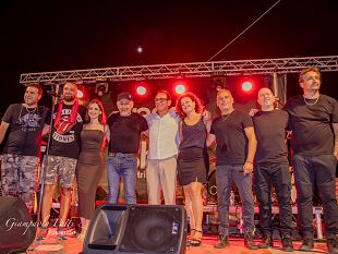 petrosino-migliaia-di-persone-in-piazza-biscione-per-il-vasco-rock-show