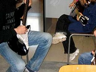 mazara-insegnante-privato-di-musica-minorenne-abusa-della-sua-giovane-allieva