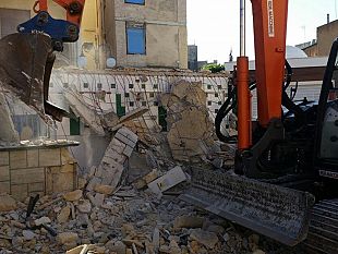 verso-il-completamento-di-piazza-regina-cristaldi-piazza-regina-un-posto-piacevole-dove-incontrarsi