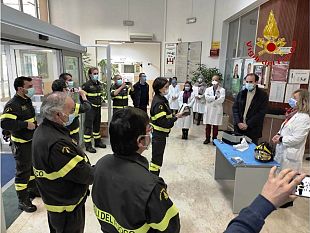 i-vigili-del-fuoco-di-trapani-donano-un-ventilatore-polmonare-al-santantonio-abate