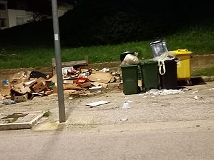 gibellina-segnalazione-dal-cittadino-cumuli-di-rifiuti-in-via-ibn-hamdis