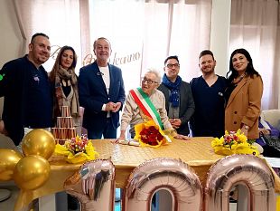 trapani-festeggiati-i-100-anni-dellinsegnante-giuseppina-mineo